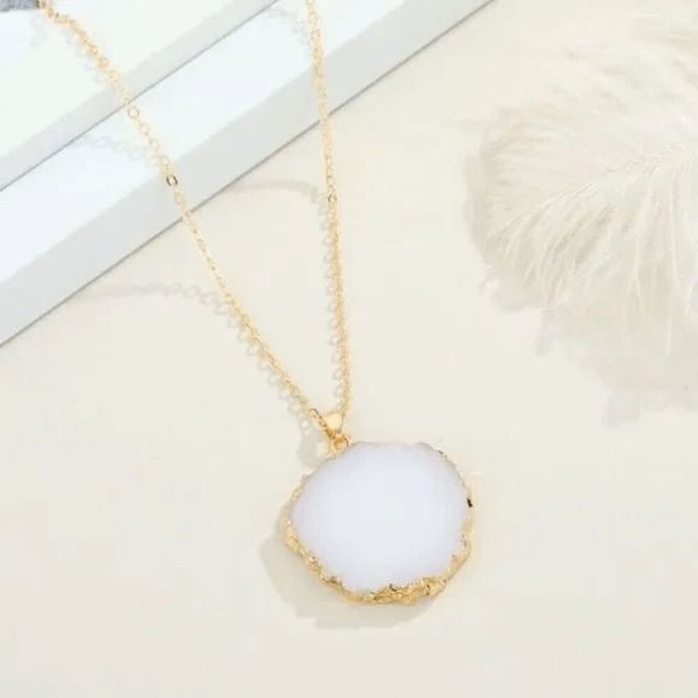 Cream White Round Fashion Stone Necklace
